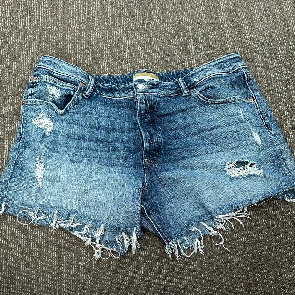 Maurices Goldie Blue Distressed Jean Shorts